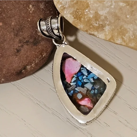 Spiny Oyster Turquoise 2" Pendant - Brings luck, peace and protection - Picture 2 of 4